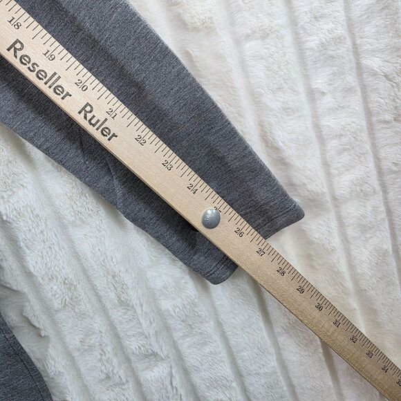 Spanx Women's Sweatshirt Gray Turtleneck tunic soft modal modest Size M - Picture 10 of 11